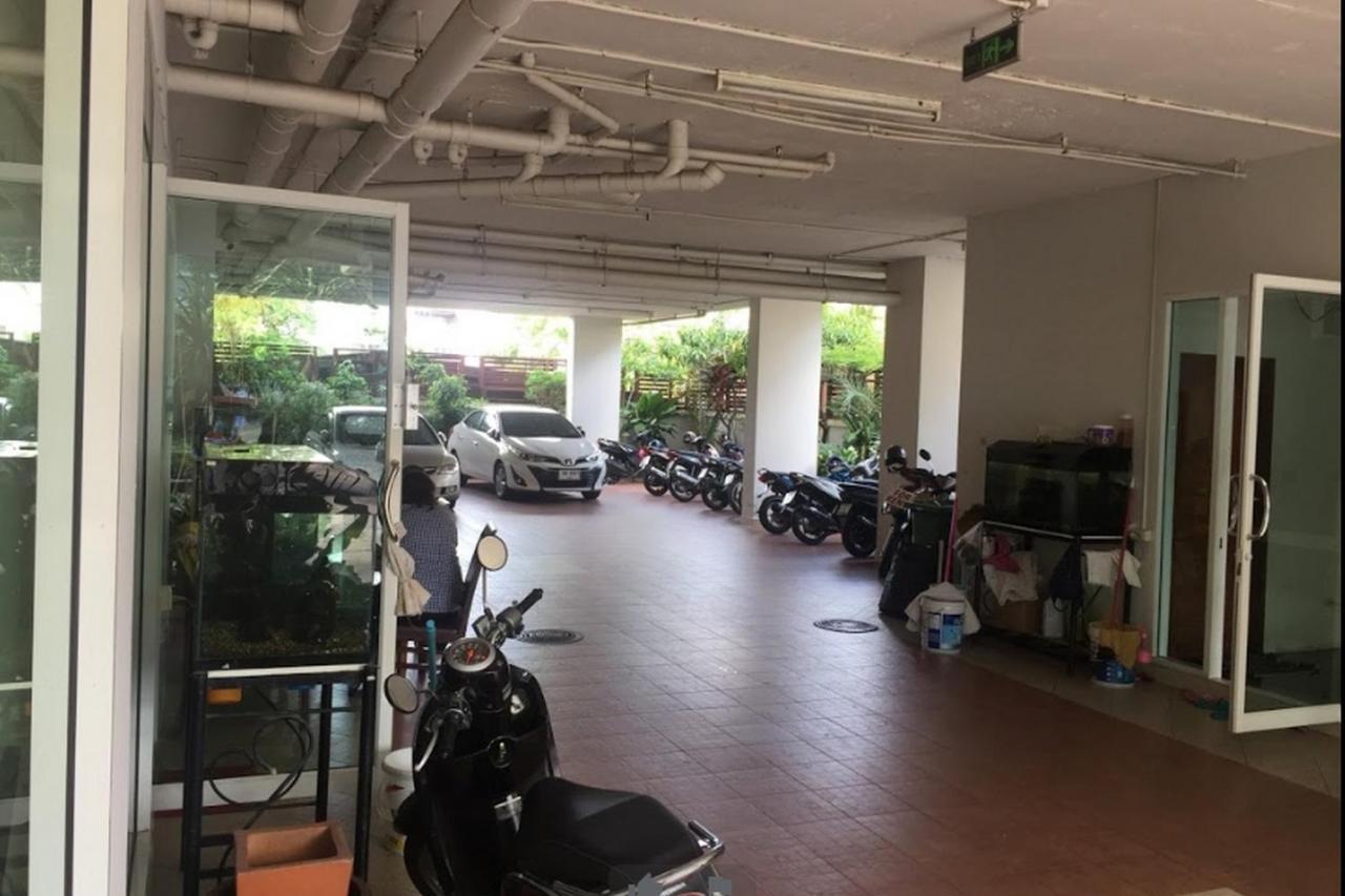 Oyo 1097 Thep Apartment Pattaya Eksteriør bilde