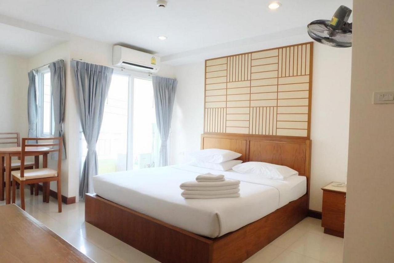 Oyo 1097 Thep Apartment Pattaya Eksteriør bilde