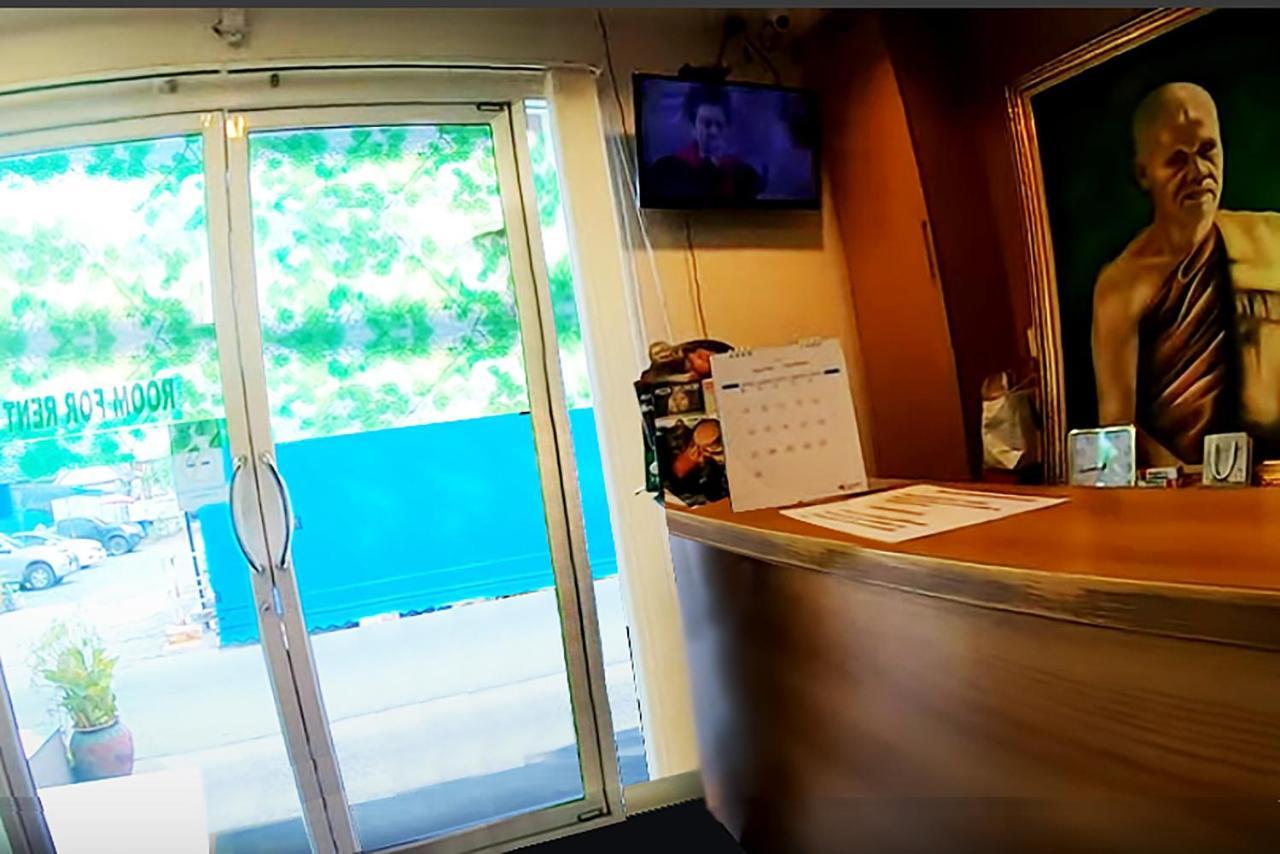 Oyo 1097 Thep Apartment Pattaya Eksteriør bilde