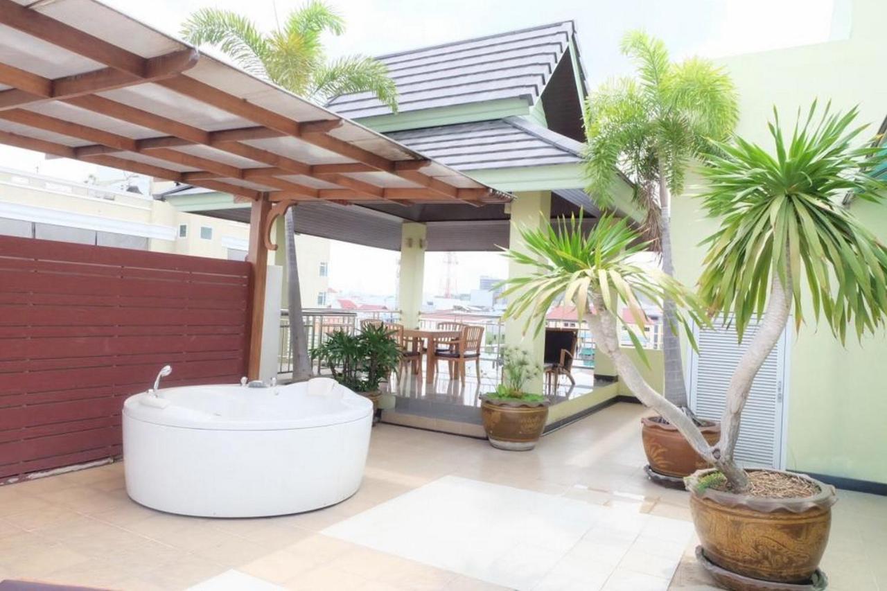 Oyo 1097 Thep Apartment Pattaya Eksteriør bilde
